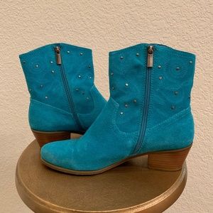 Bandolino Blue Cowboy Booties - Size 7.5 - NWOT